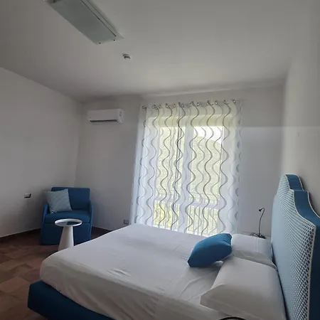 Sky & Sea فندق مبيت وإفطار